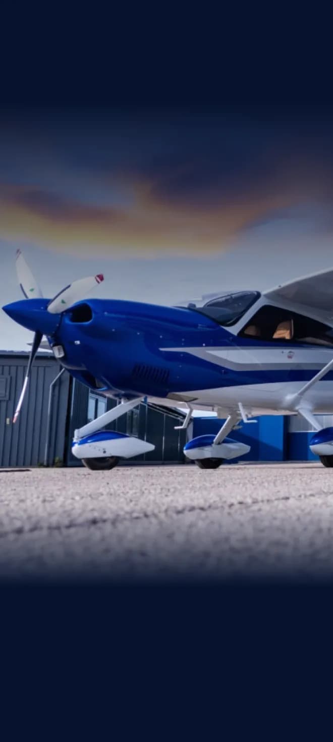 Commercial pilot license training